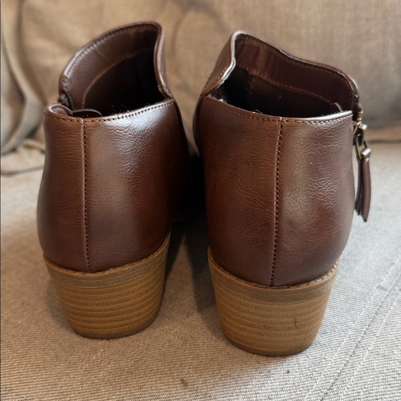 Time and Tru Dark Brown Ankle Booties - Picture 5 of 5
